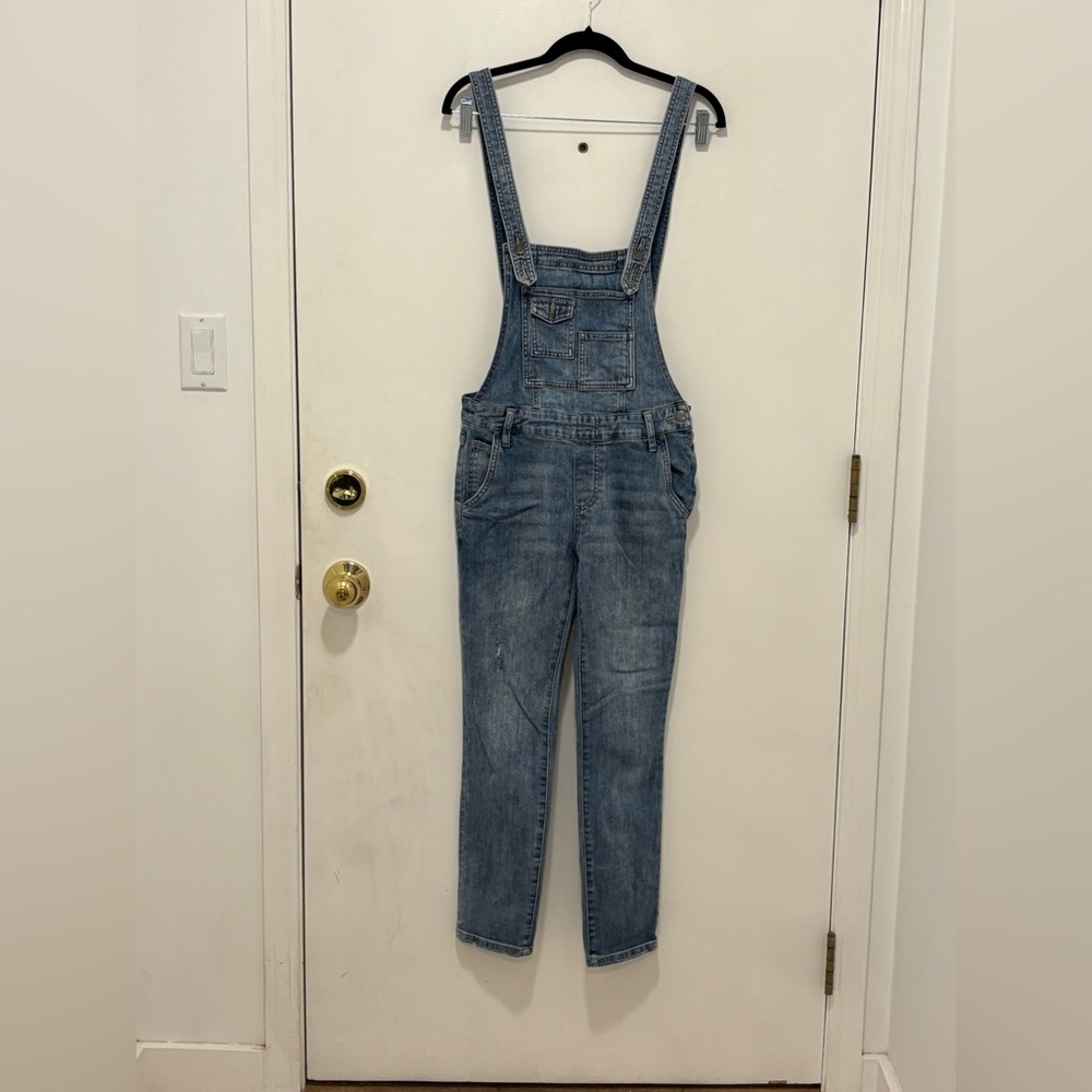 Free People Classic Blue Denim Overalls. Size 26